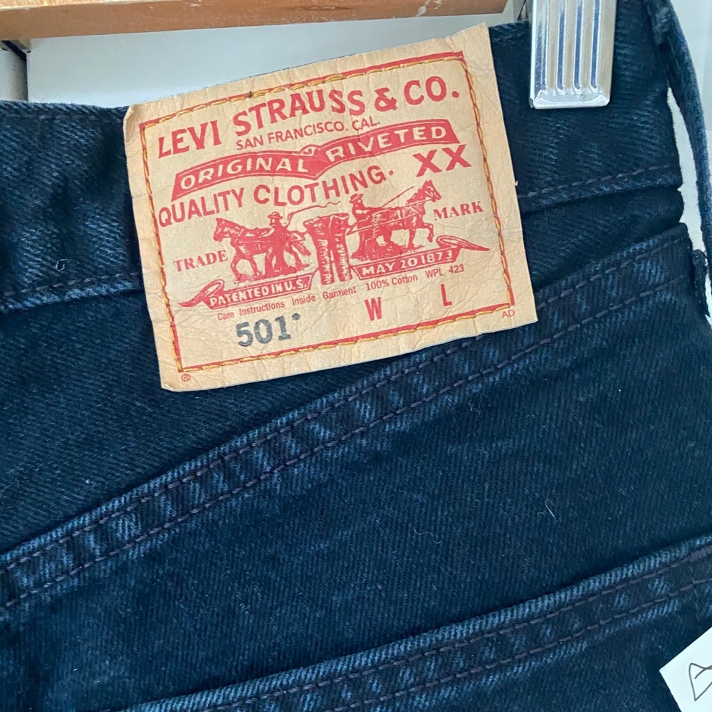 NWT Black Levi Denim Shorts Sz 25